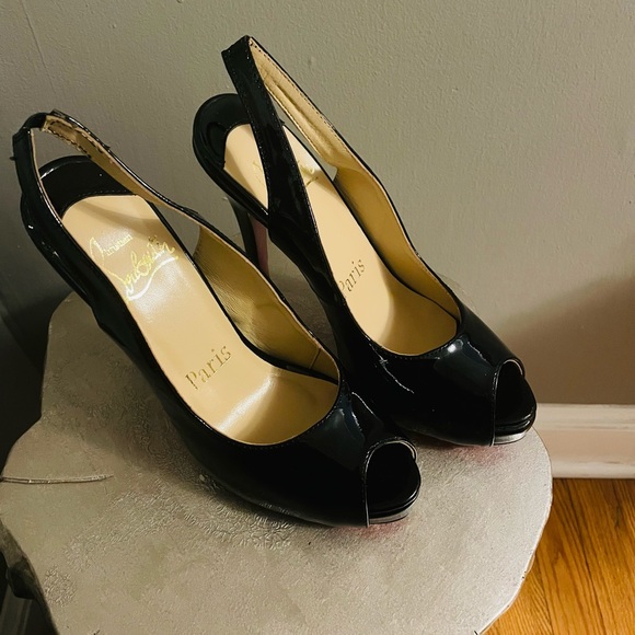NWOB-Christian Louboutin- patent leather peep-toe slingback - Picture 3 of 12